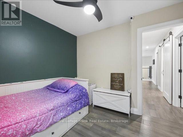 11 MAPLE STREET N - 22