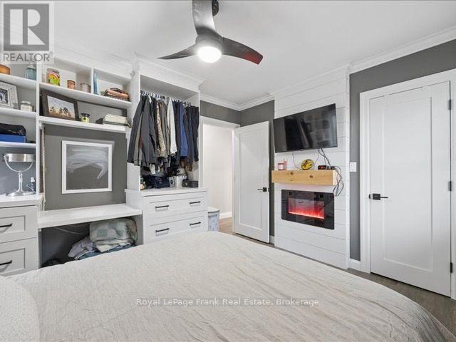 11 MAPLE STREET N - 16