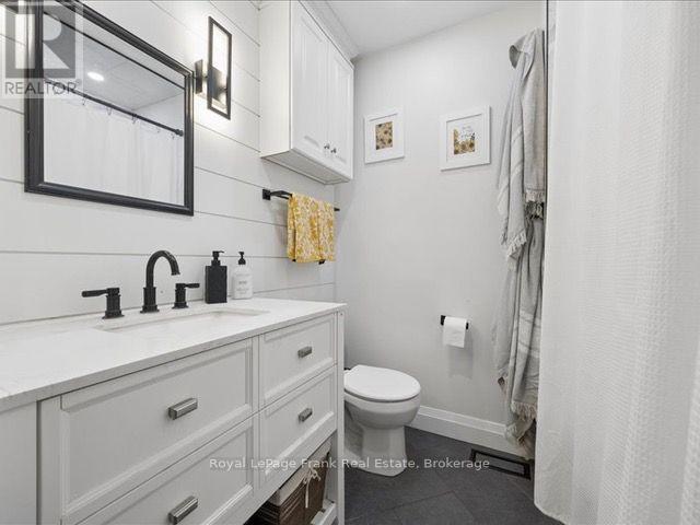 11 MAPLE STREET N - 18