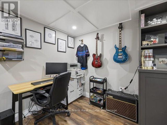 11 MAPLE STREET N - 28