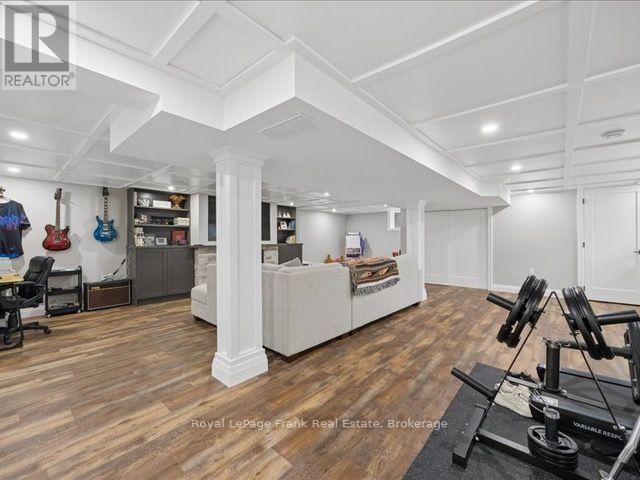 11 MAPLE STREET N - 31
