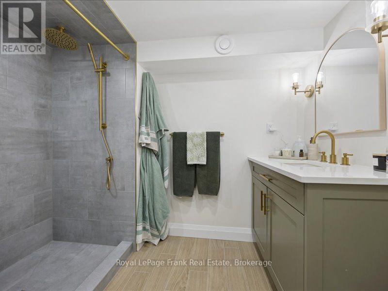 11 MAPLE STREET N - Image 35