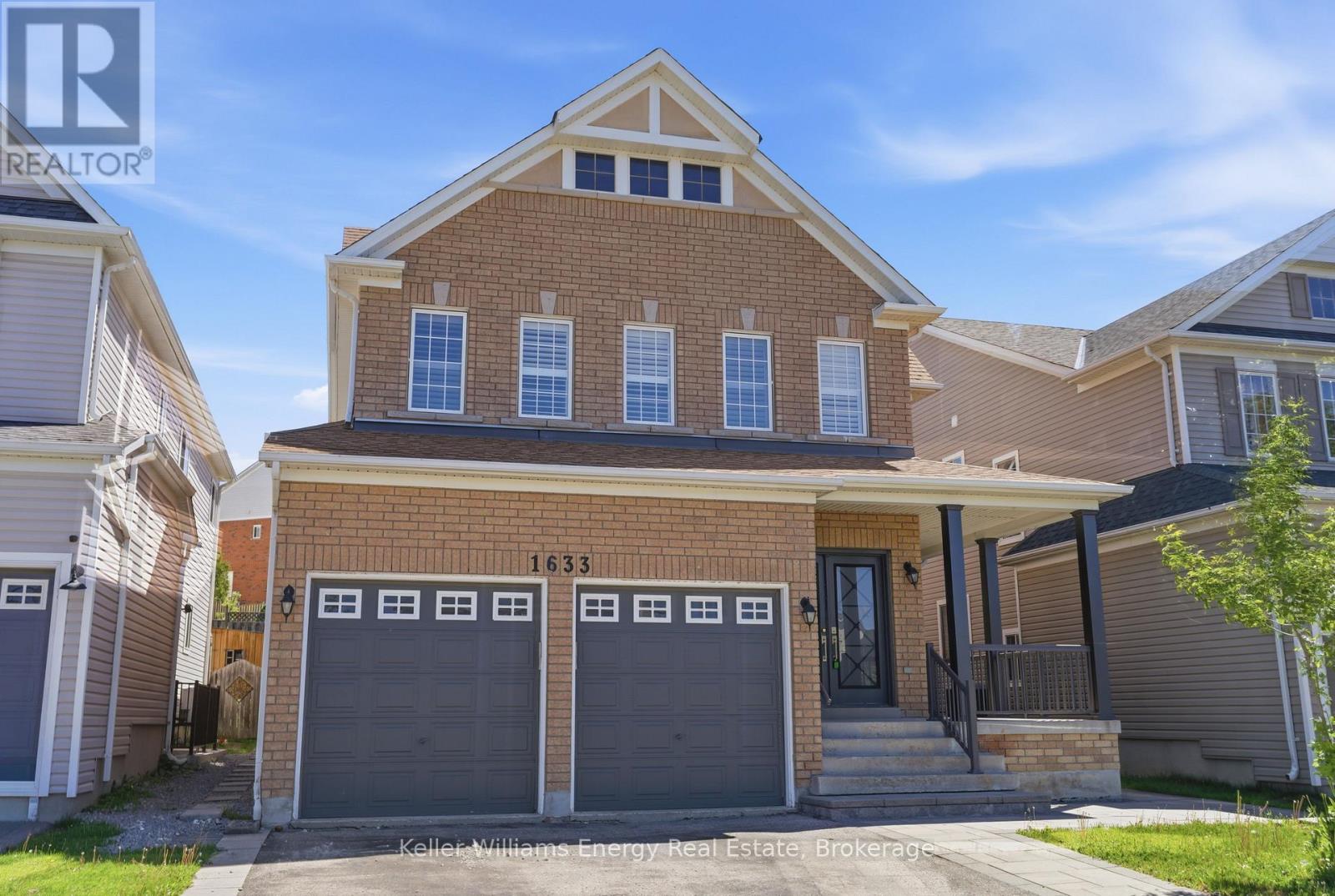 1633 GRANDVIEW STREET N - 1
