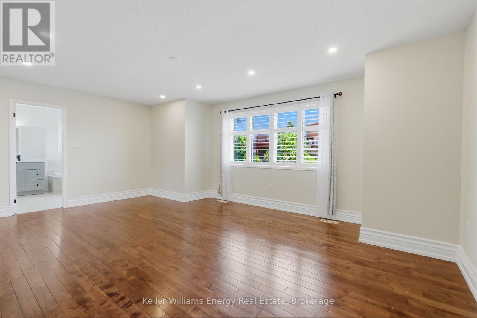 1633 GRANDVIEW STREET N - Image 20