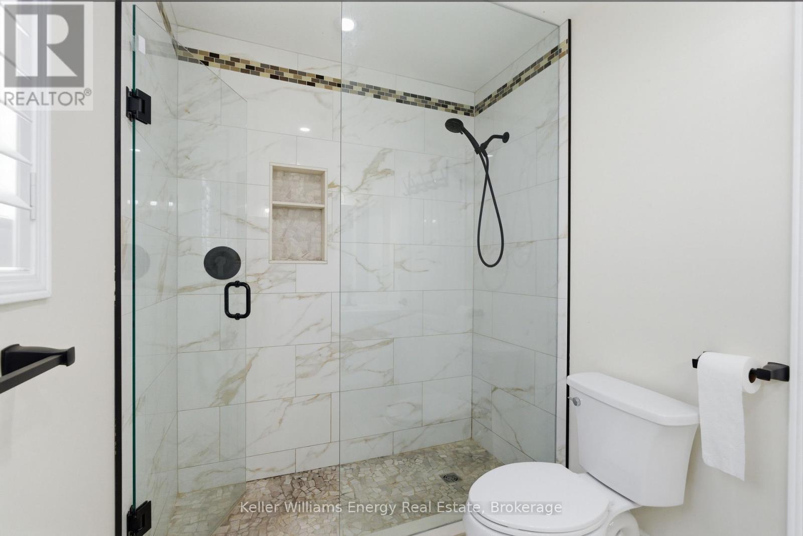 1633 GRANDVIEW STREET N - Image 30