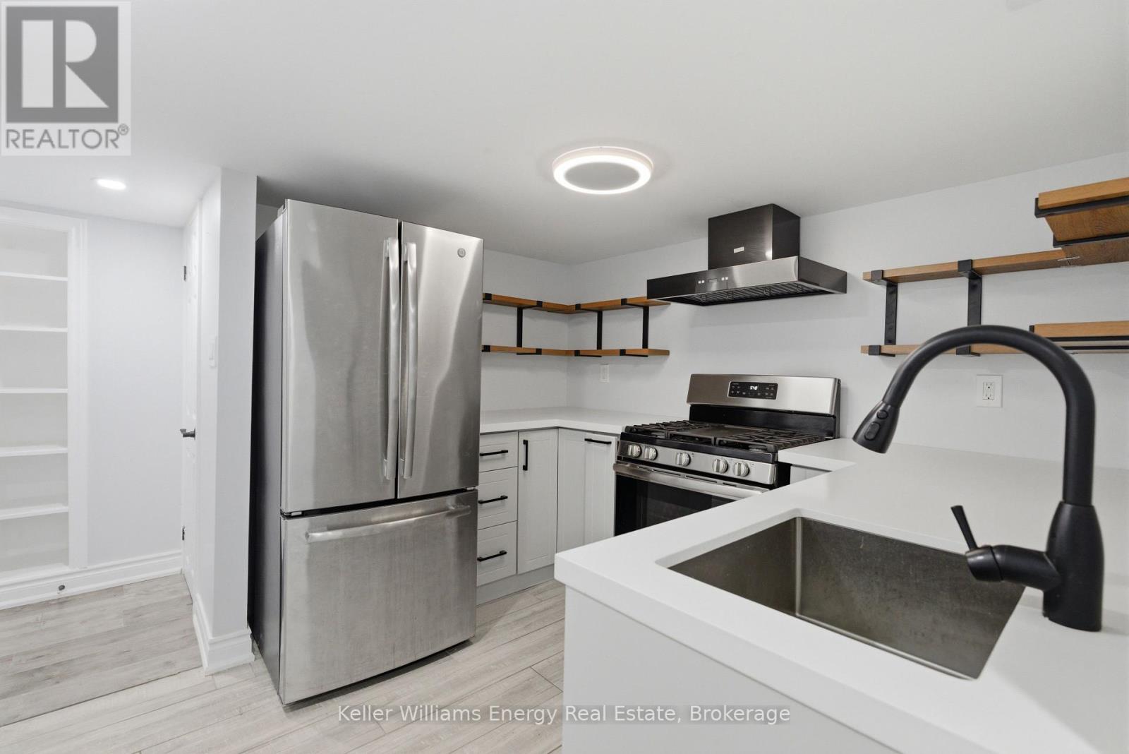 1633 GRANDVIEW STREET N - Image 38