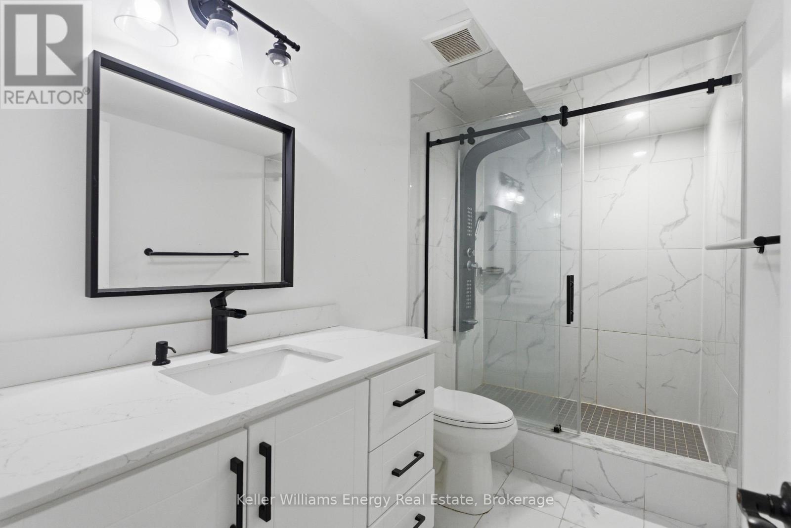1633 GRANDVIEW STREET N - 45