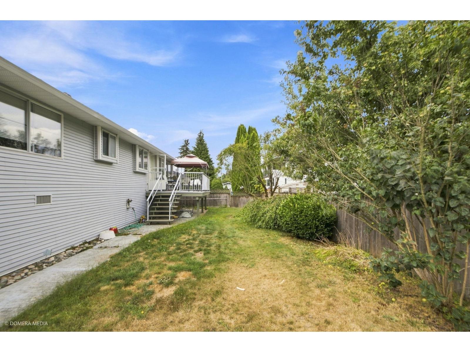 Photo 23 of 24