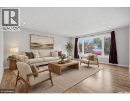 Family room - 1 Stephenson Crescent, Saskatoon, SK S7H3L6 Photo 9
