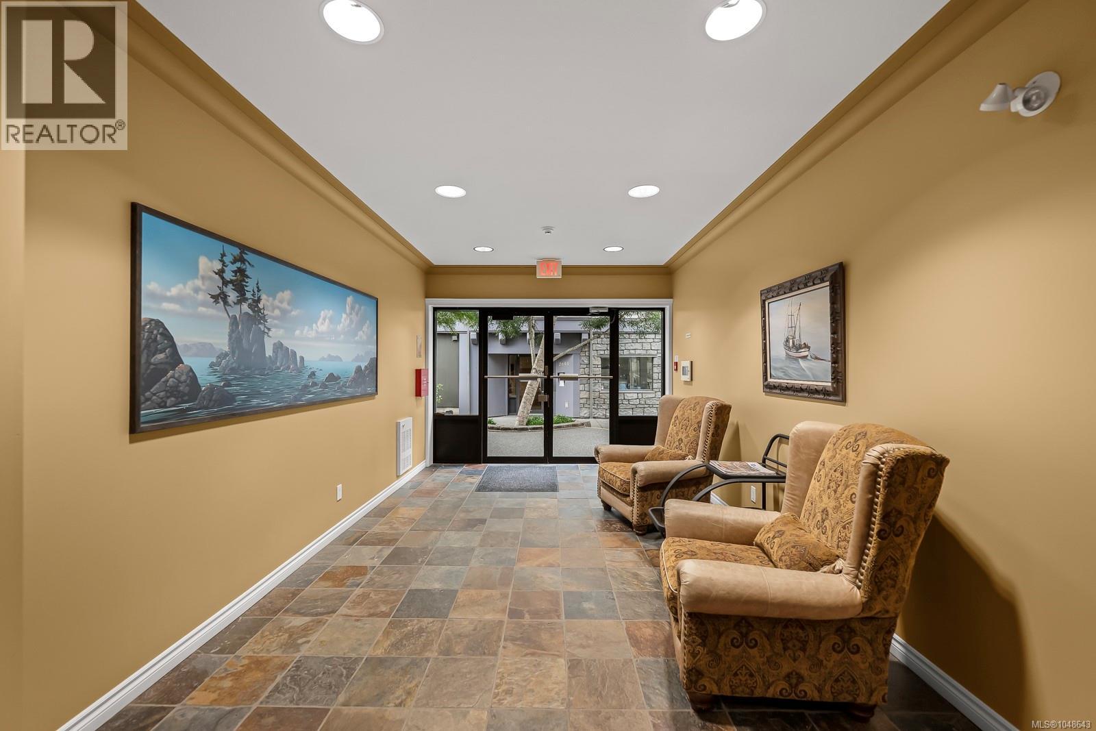 #204 1705 Comox Ave - 35