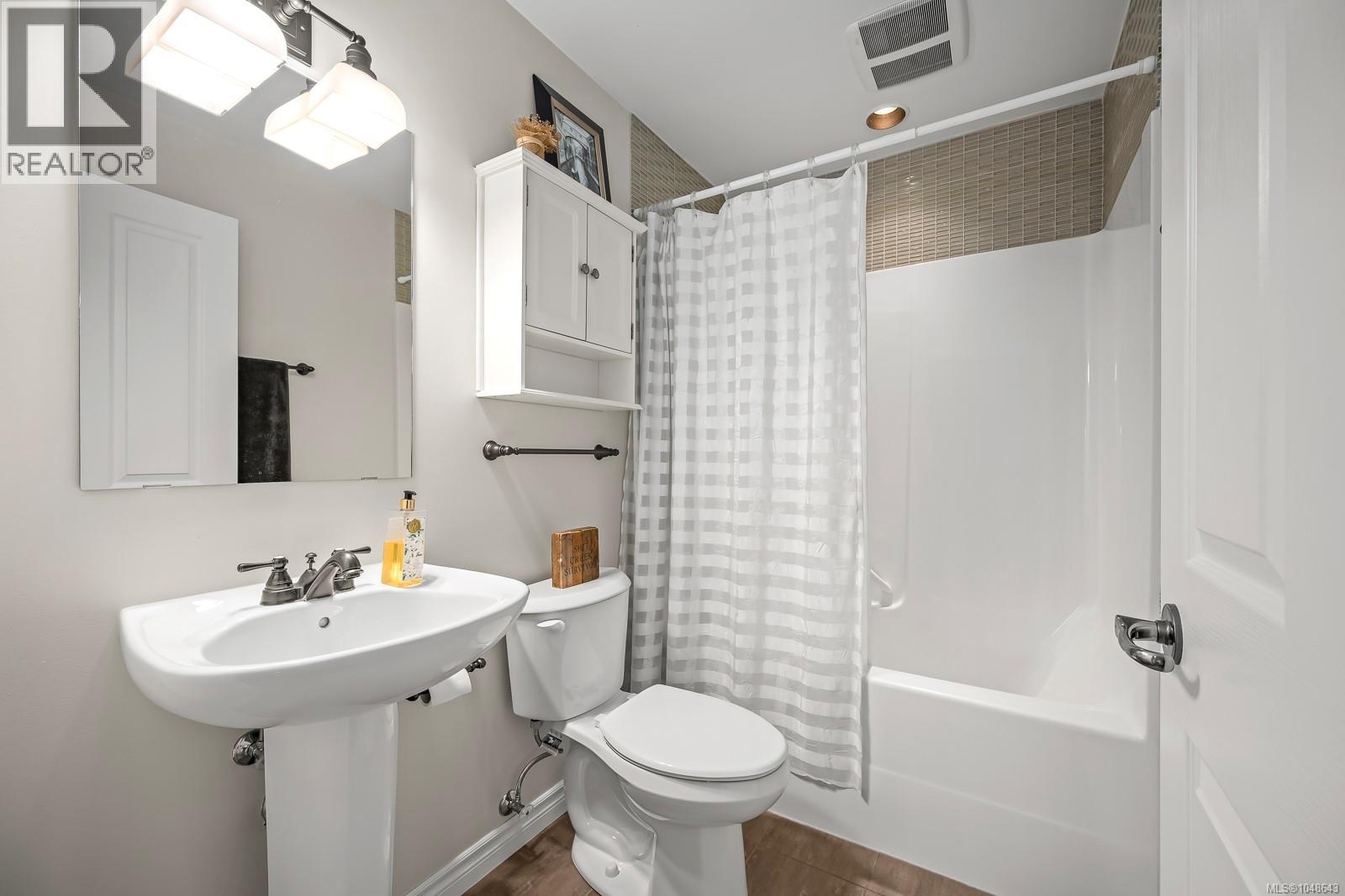 #204 1705 Comox Ave - 21