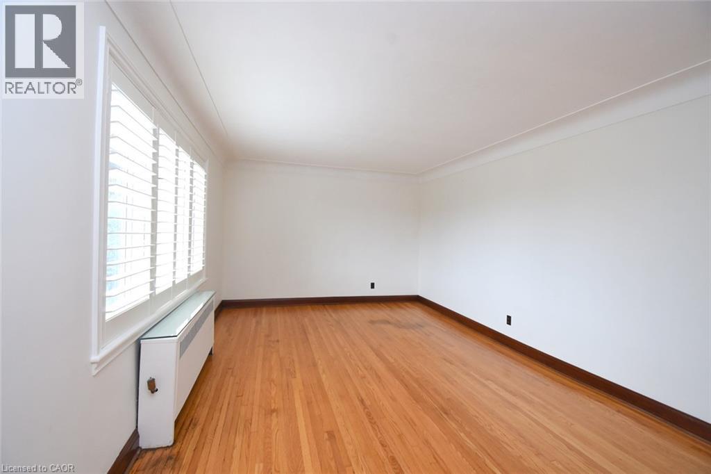 8 KINGSWAY Drive - 5