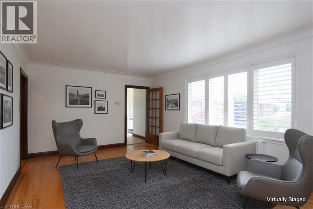 8 KINGSWAY Drive - 10