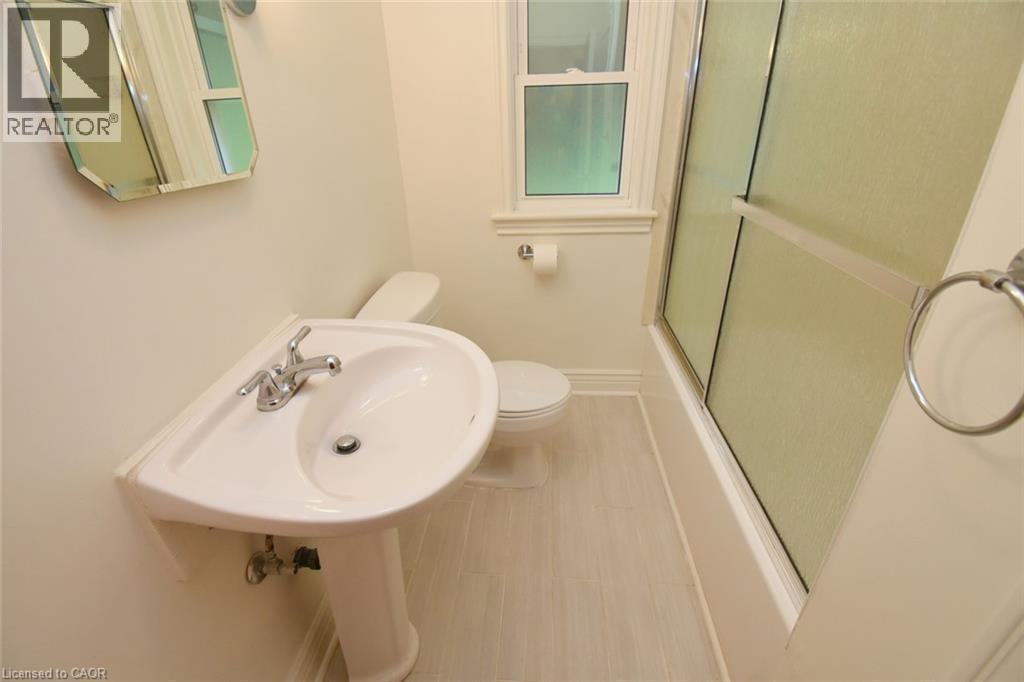 8 KINGSWAY Drive - Image 31