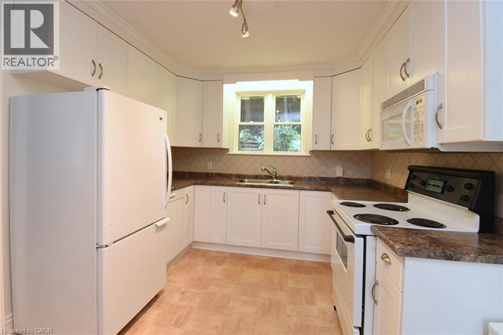 8 KINGSWAY Drive - Image 15