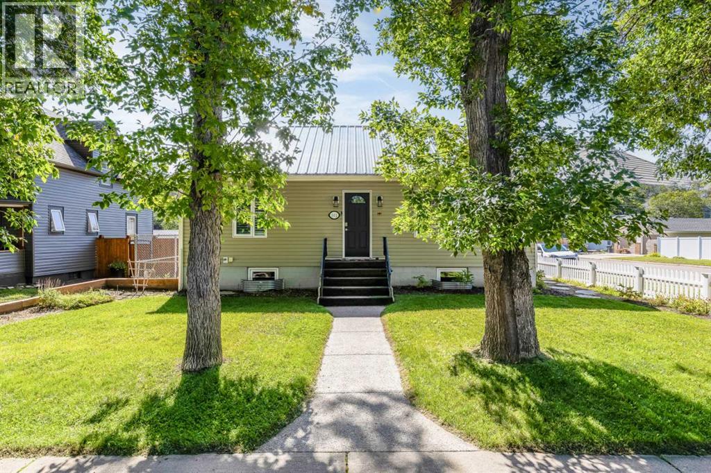 501 10 Street SE, Medicine Hat, Alberta, T1A1R4