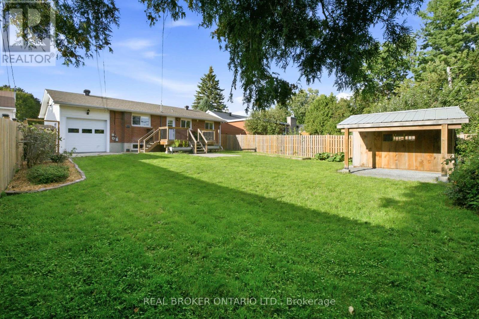 82 MEADOWLANDS DRIVE W - 45