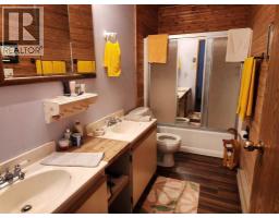 107 Spruce Crescent, Brightsand Lake, SK S0M2T0 Photo 12