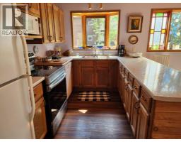 107 Spruce Crescent, Brightsand Lake, SK S0M2T0 Photo 9