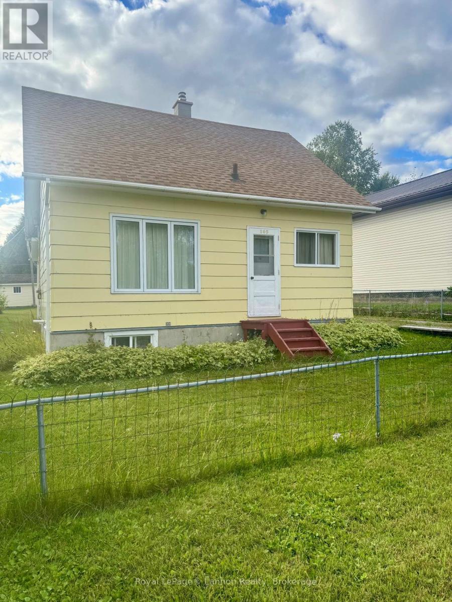 105 HUDSON STREET, Nipigon