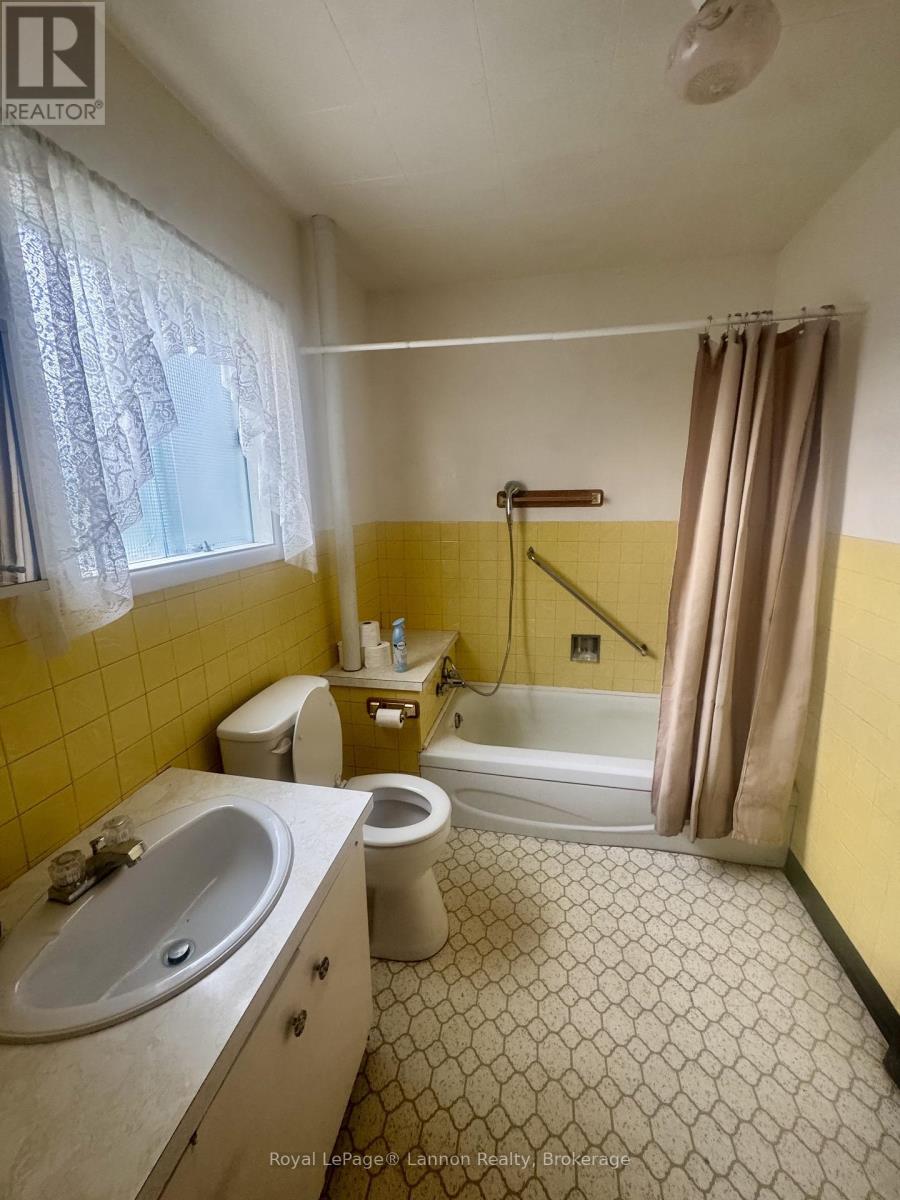 105 HUDSON STREET - 13