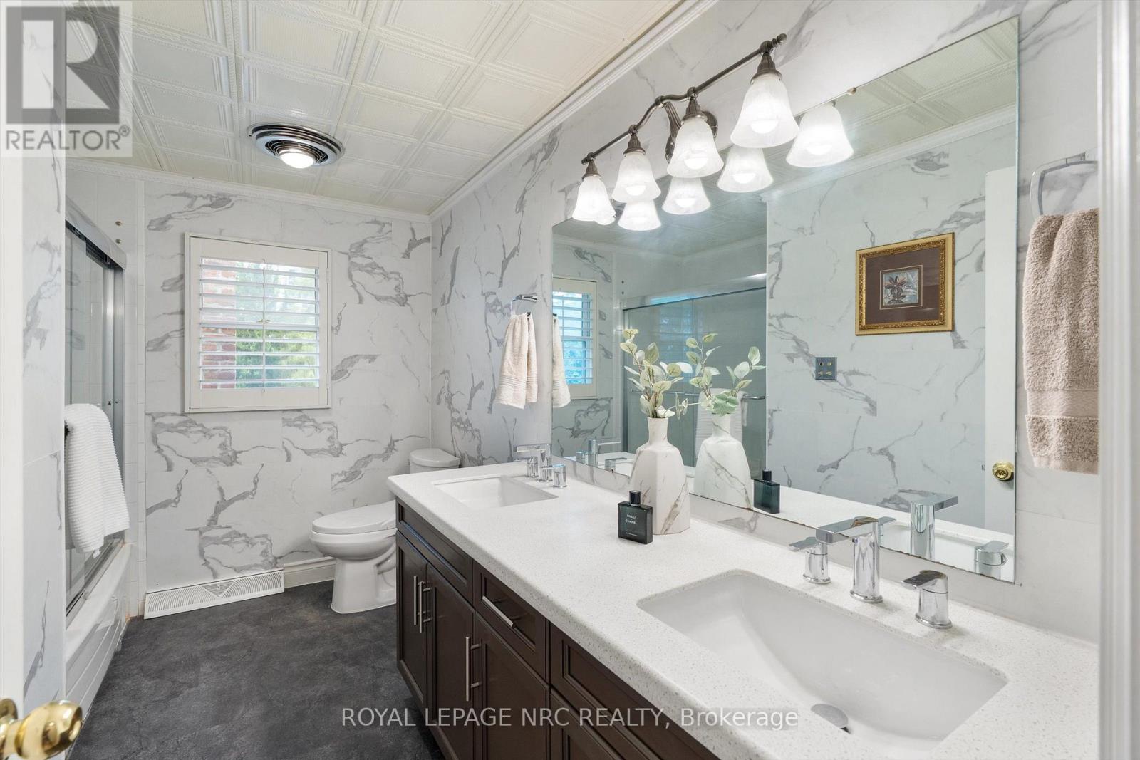 46 ADELENE CRESCENT - Image 28
