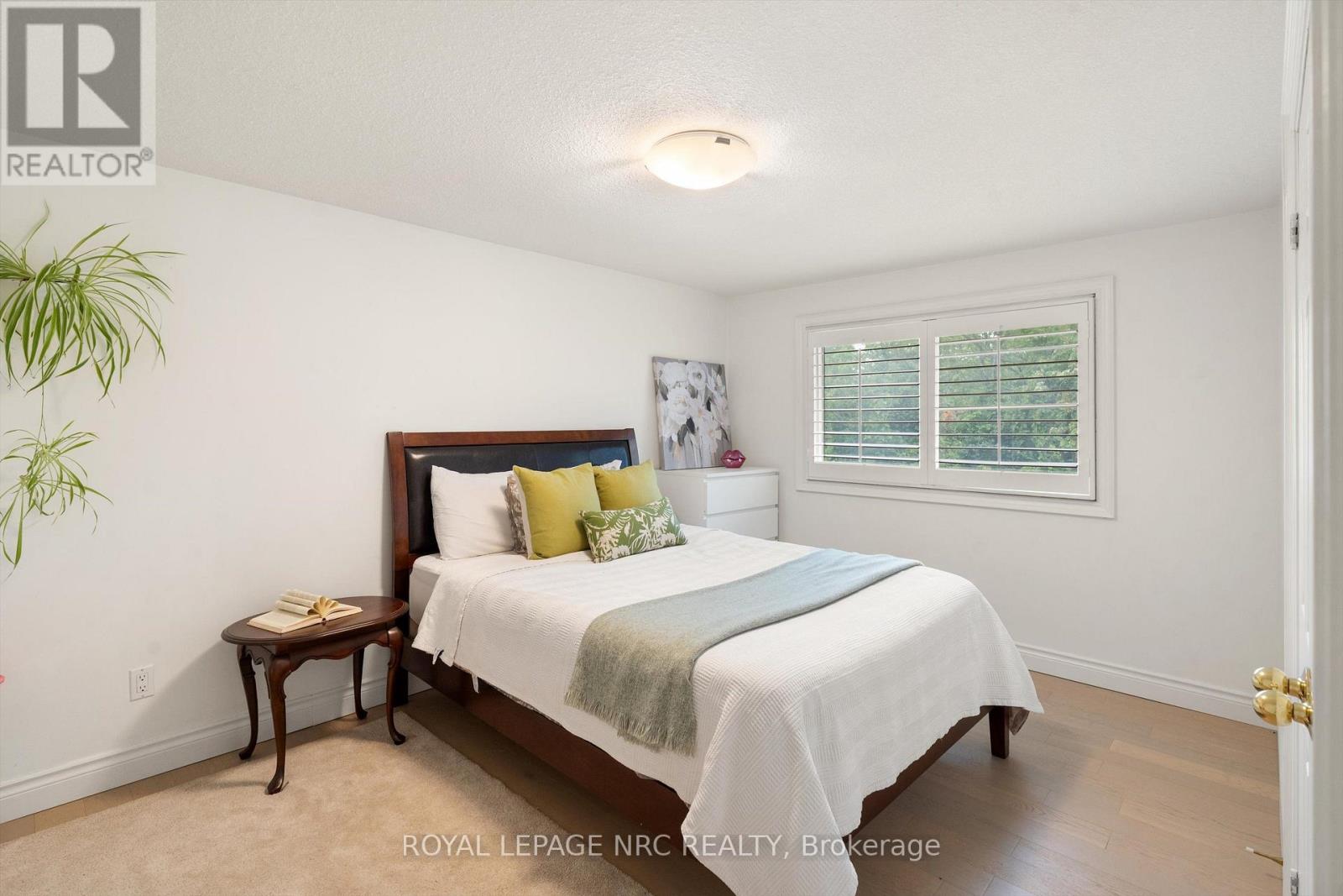 46 ADELENE CRESCENT - Image 30