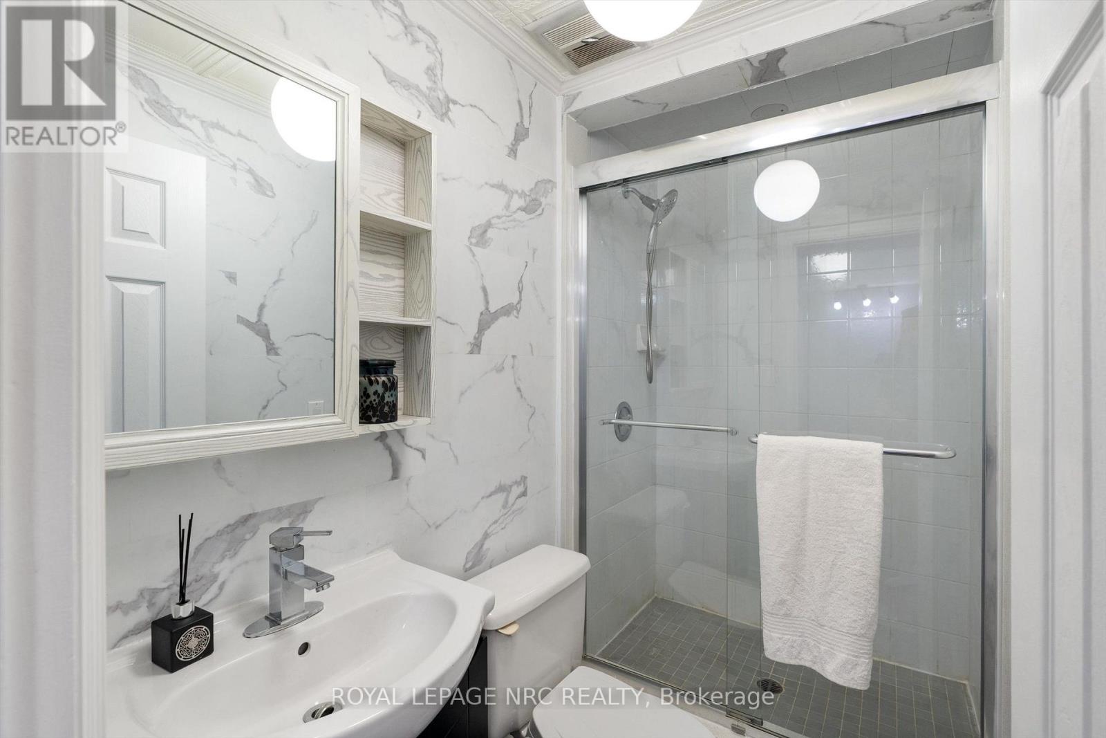 46 ADELENE CRESCENT - Image 34