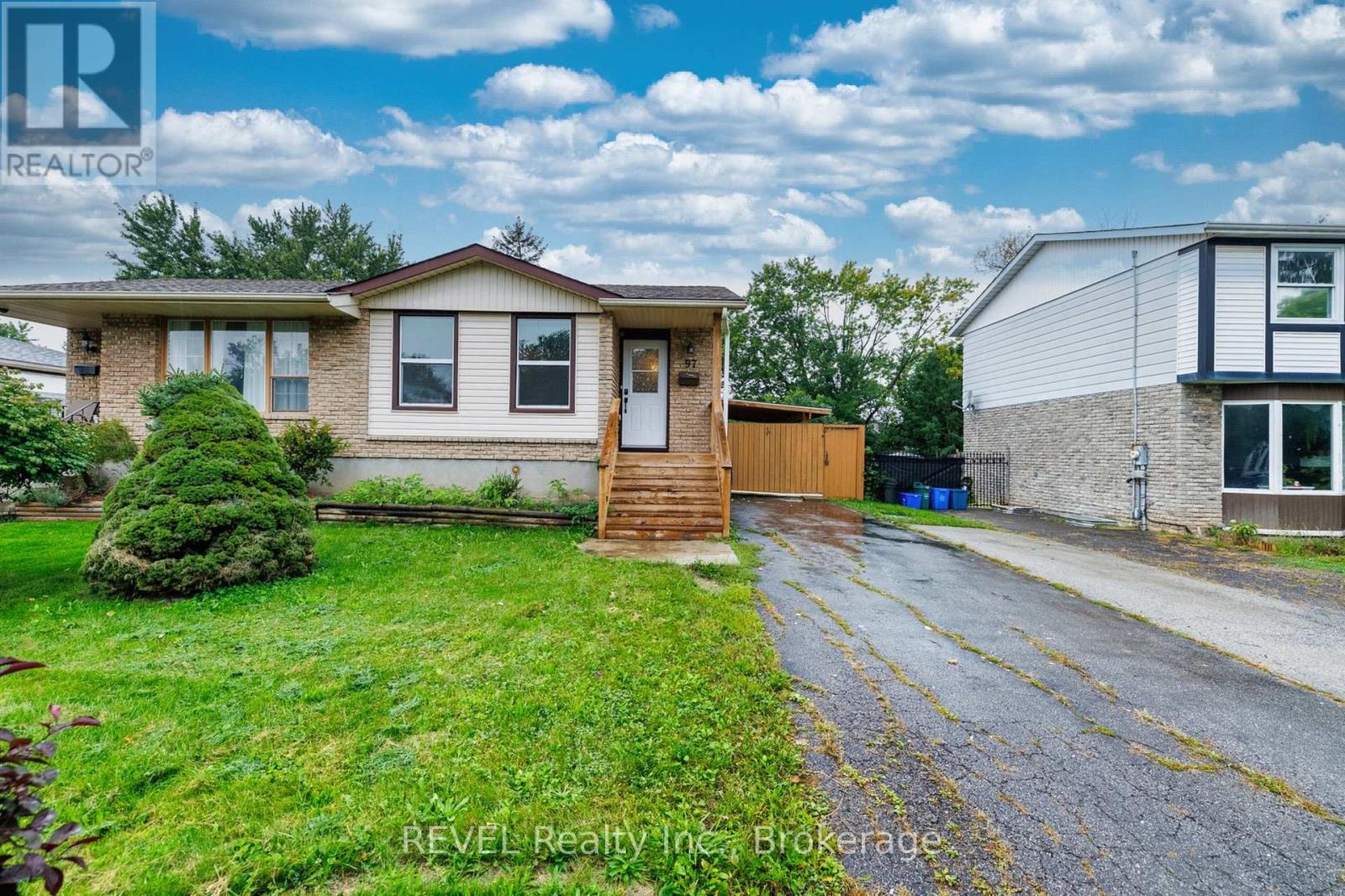 97 TUPPER DRIVE, Thorold (Confederation Heights) — photo 1