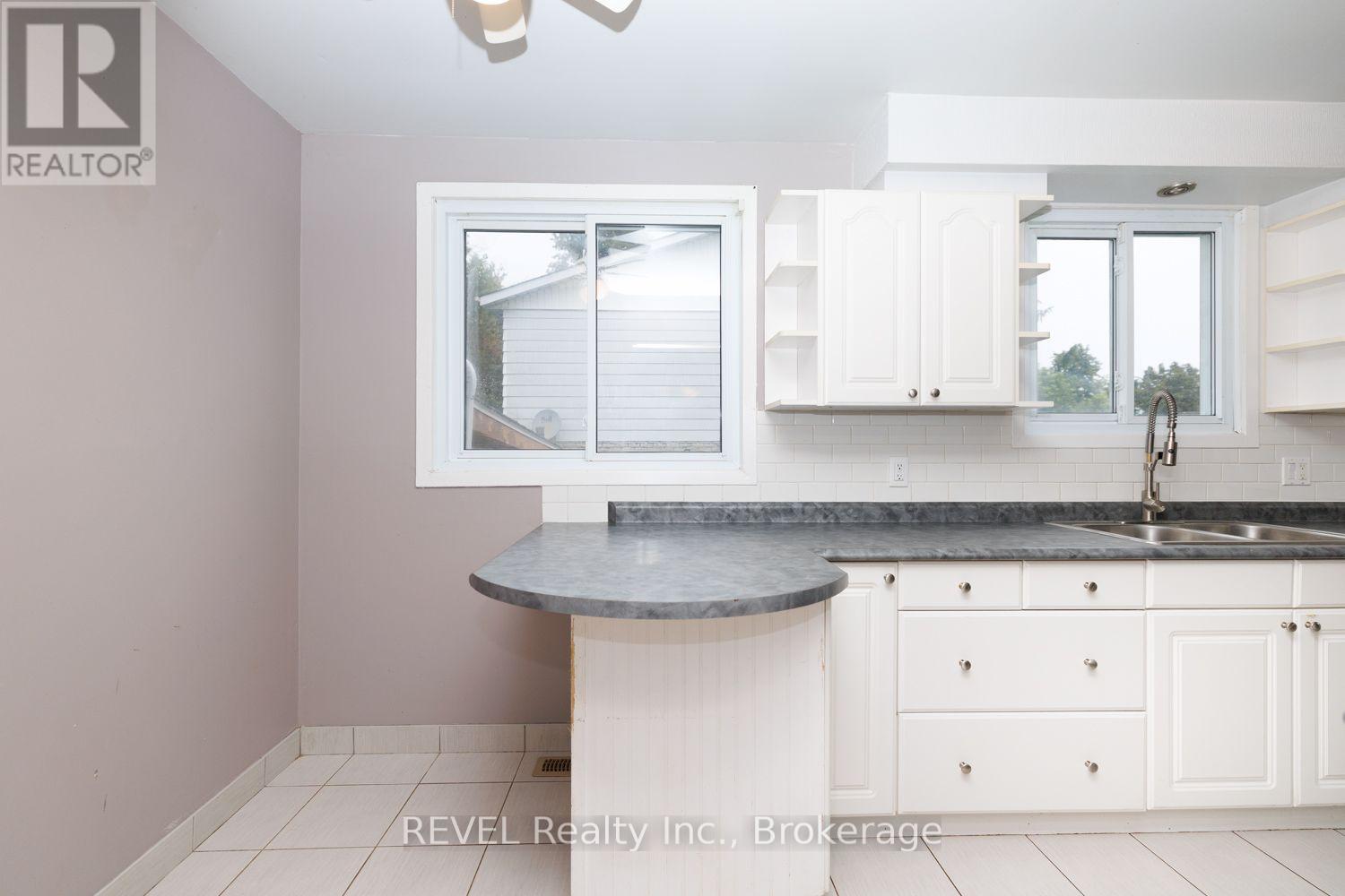 97 TUPPER DRIVE, Thorold (Confederation Heights) — photo 6