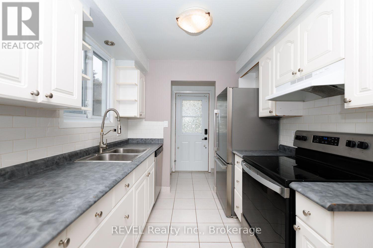 97 TUPPER DRIVE, Thorold (Confederation Heights) — photo 8