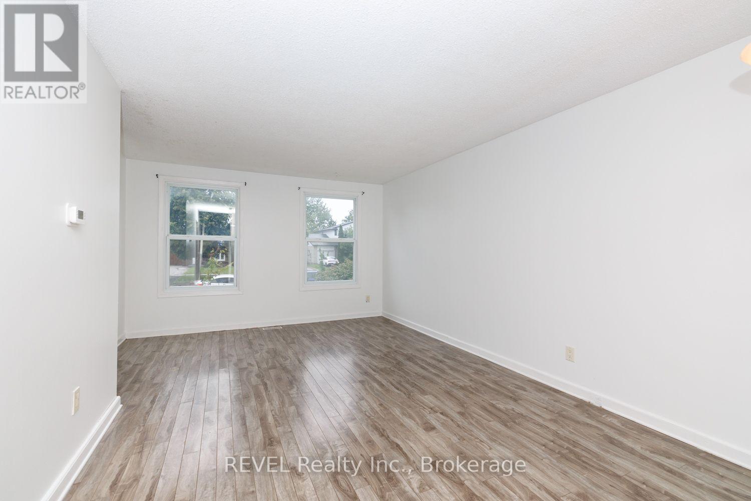 97 TUPPER DRIVE, Thorold (Confederation Heights) — photo 9