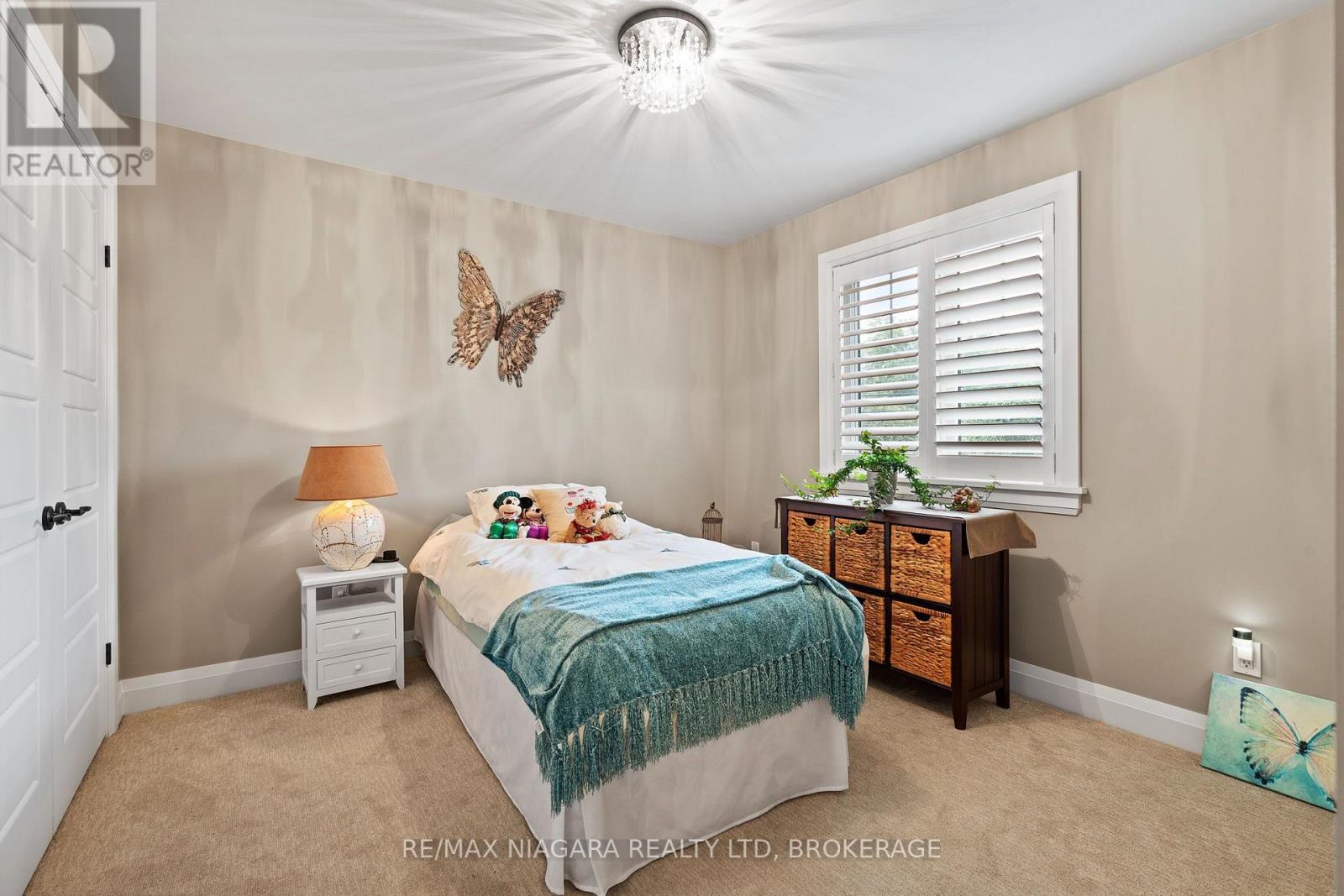 303 MAIN STREET E - 27