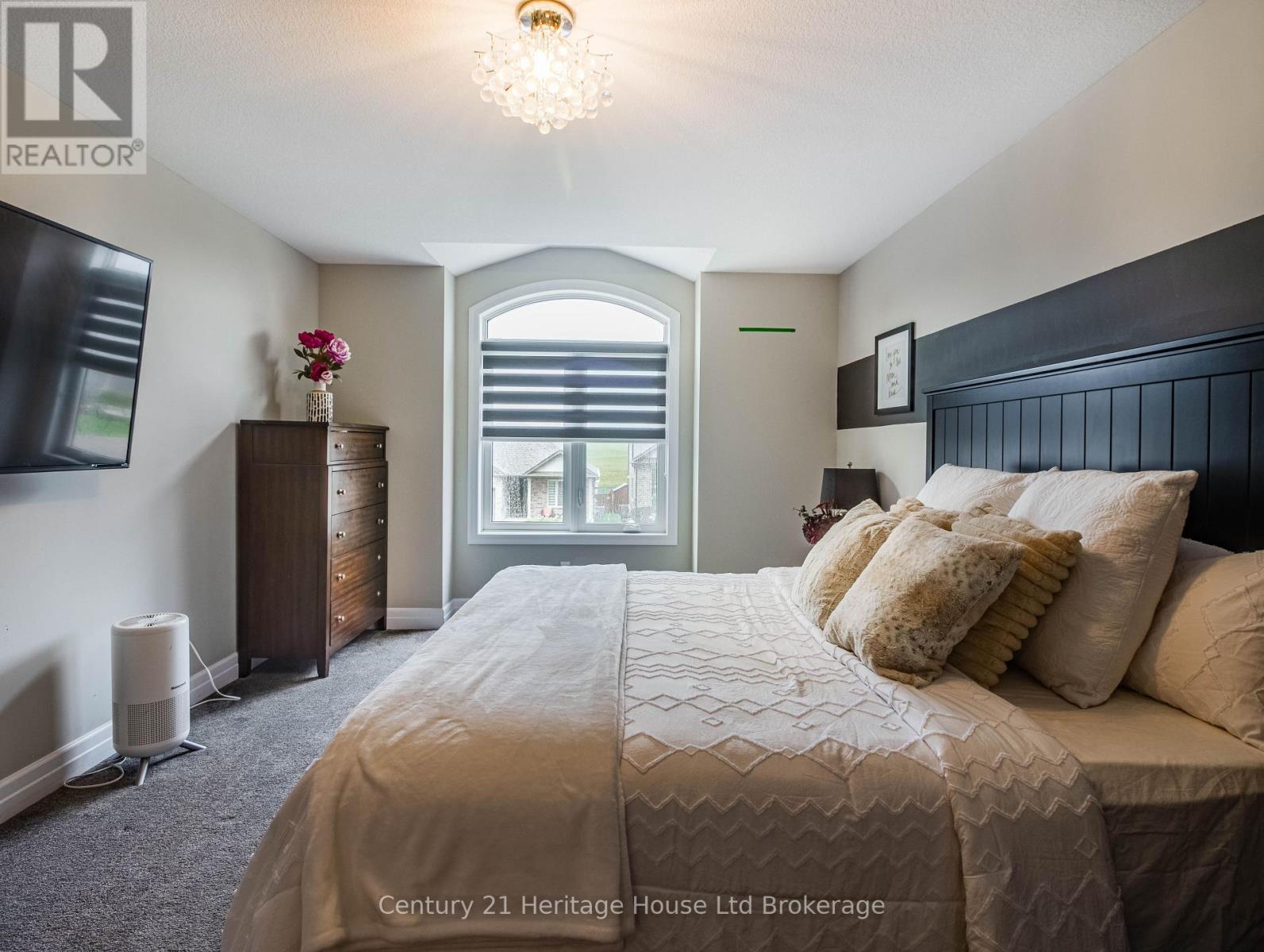97 BEECH BOULEVARD - 18
