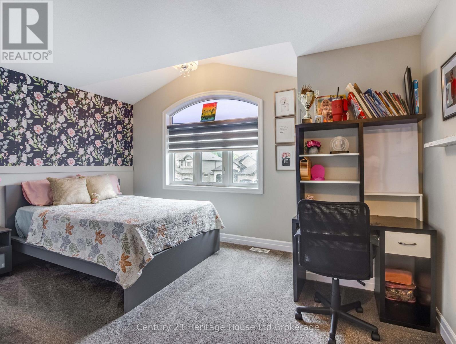 97 BEECH BOULEVARD - 24
