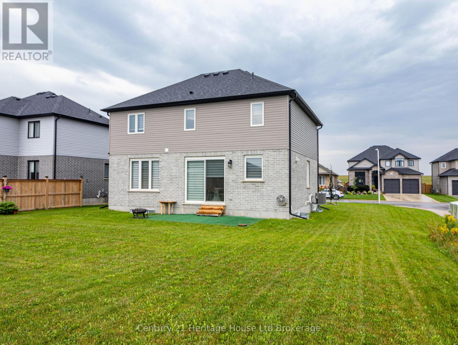 97 BEECH BOULEVARD - 32