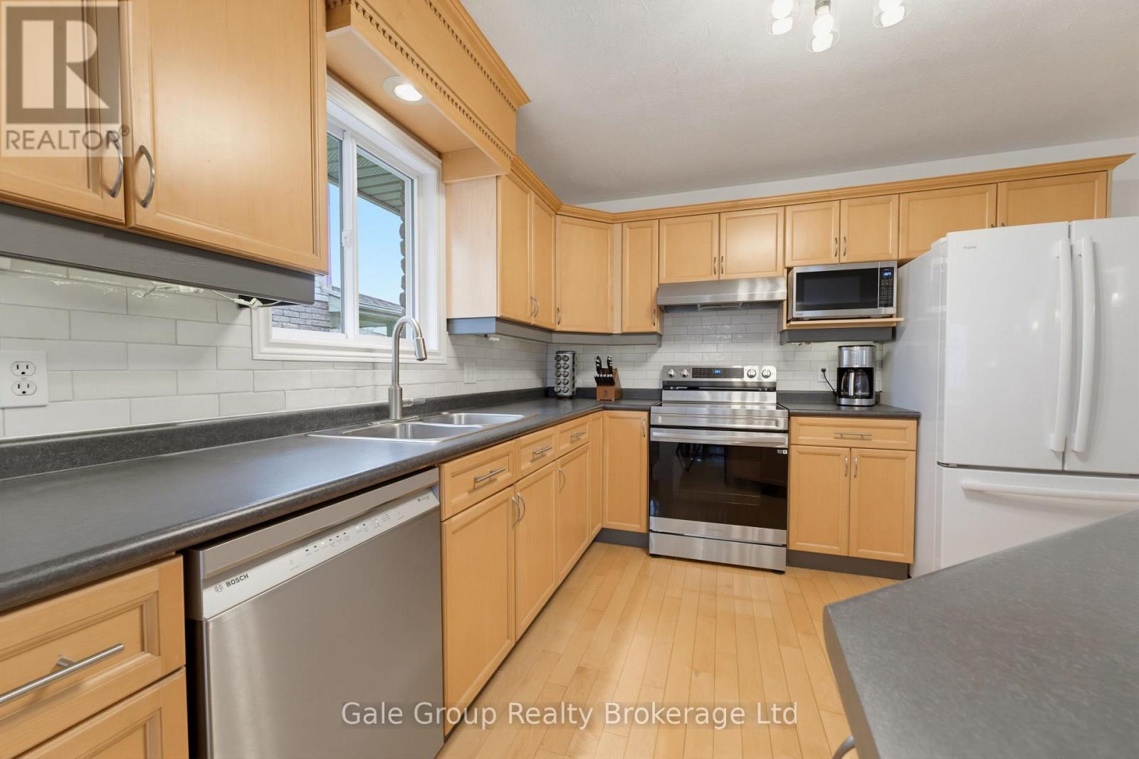 471 ONTARIO STREET - Image 11