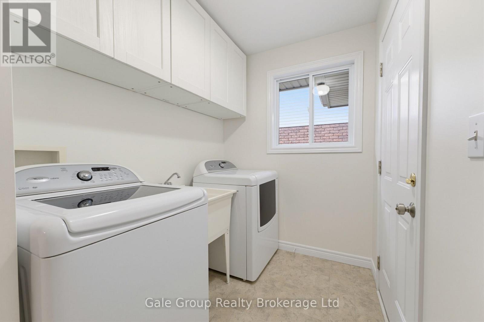 471 ONTARIO STREET - Image 24