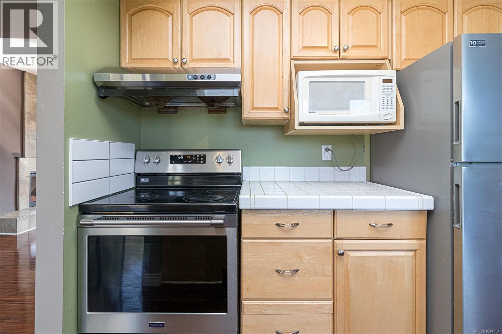 1766 Halliday Pl - 10
