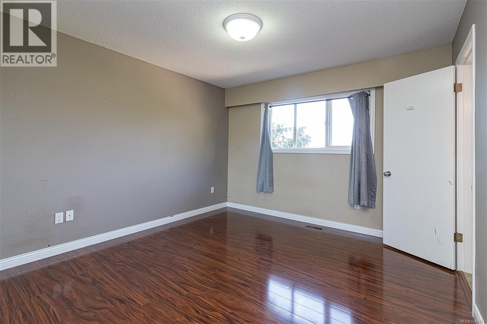 1766 Halliday Pl - 11