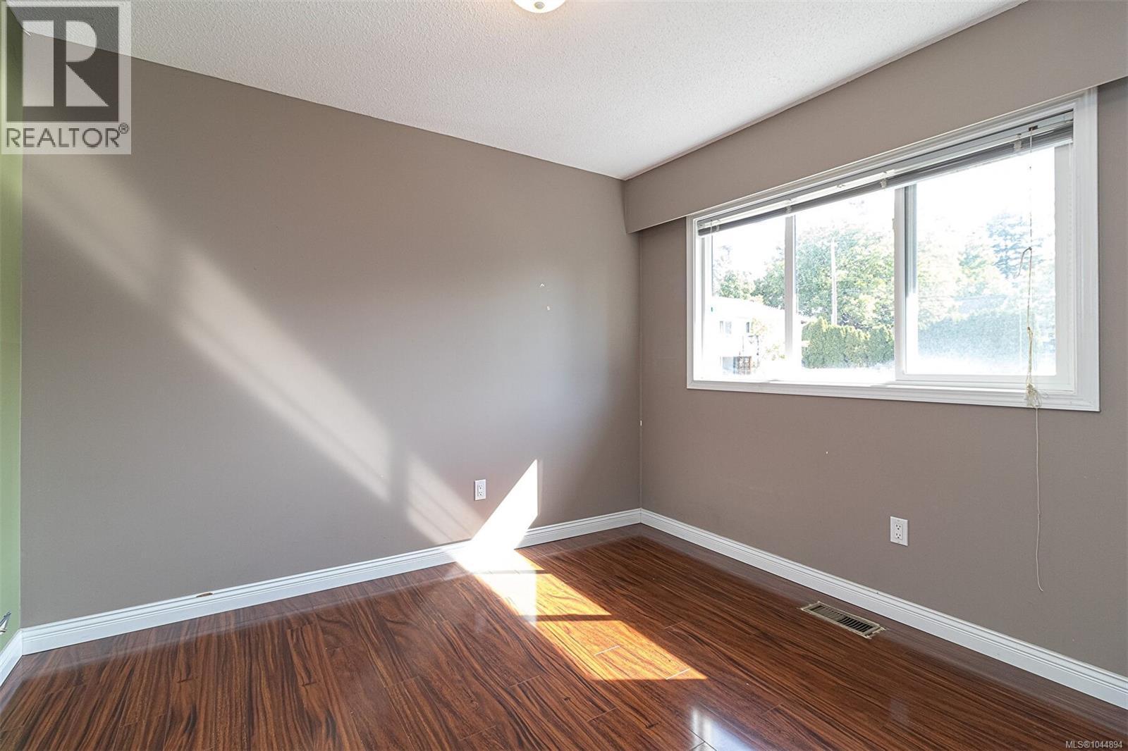 1766 Halliday Pl - 20