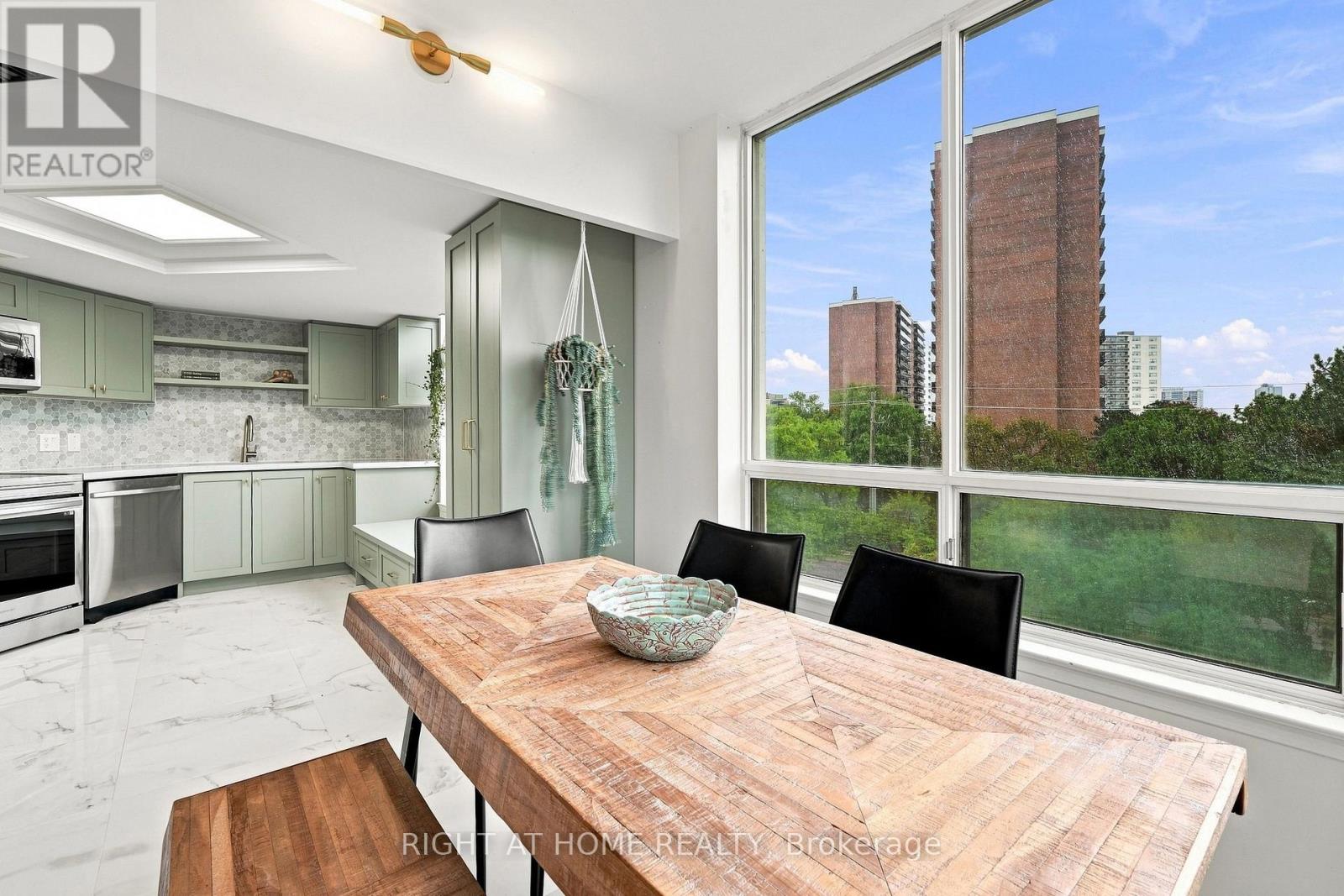 #411 1101 STEELES AVENUE W - 4