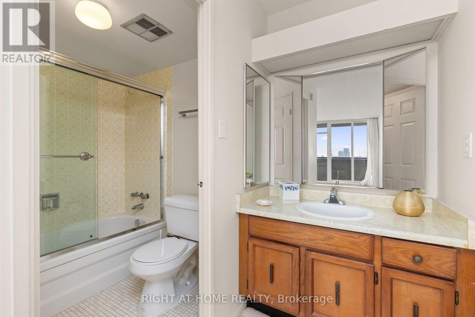 #1904 1555 FINCH AVENUE E - Image 30