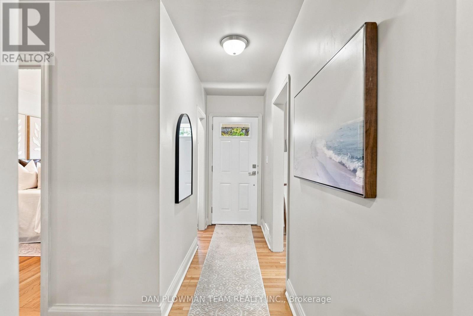786 MARY STREET N - Image 4