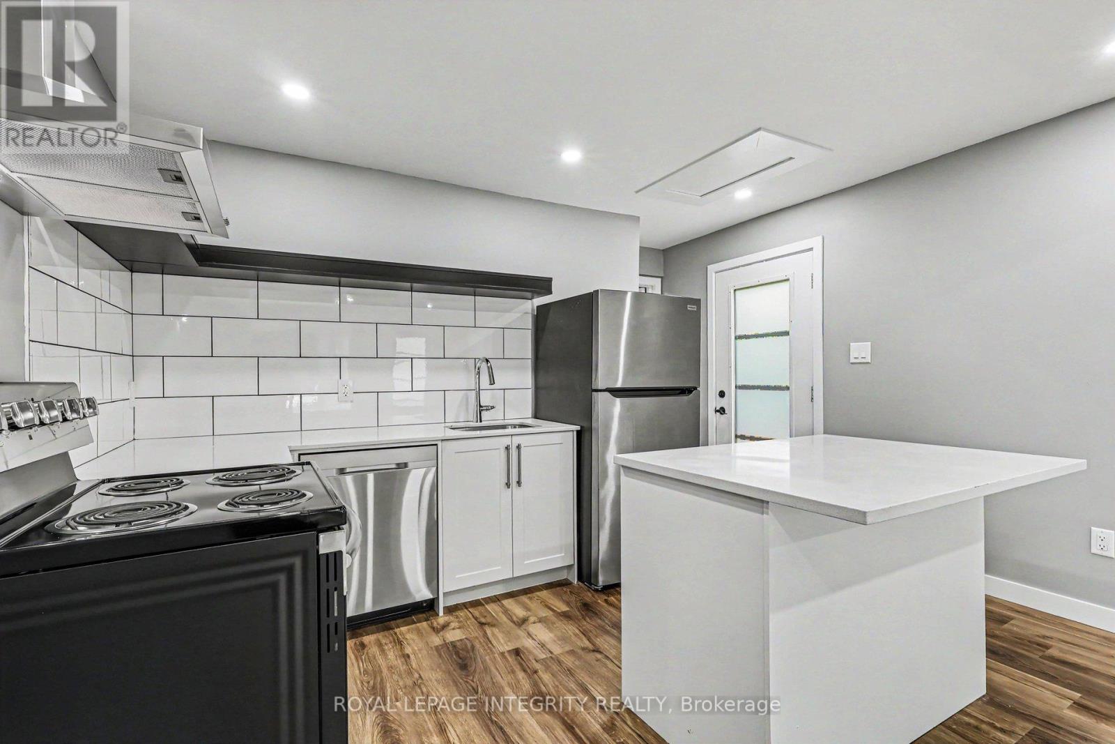 3 Bed, 1 Bath House for Rent in Ottawa – 1 – 1936 BELCOURT BOULEVARD, Ottawa – MLS# X13519072 - Image 9