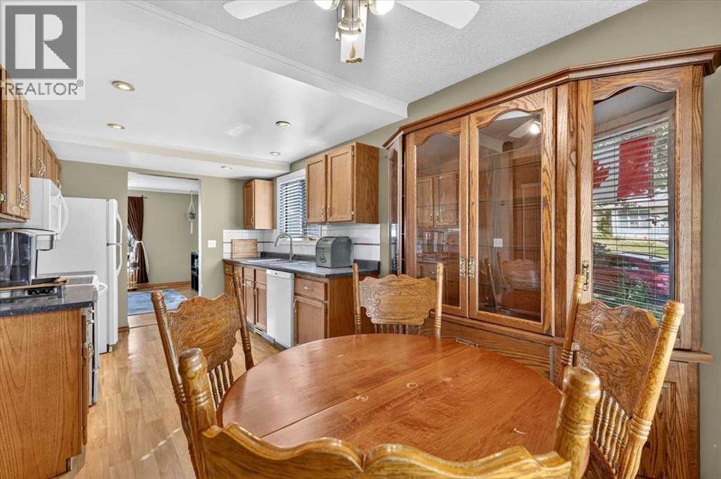 41 Templeson Crescent NE - 16