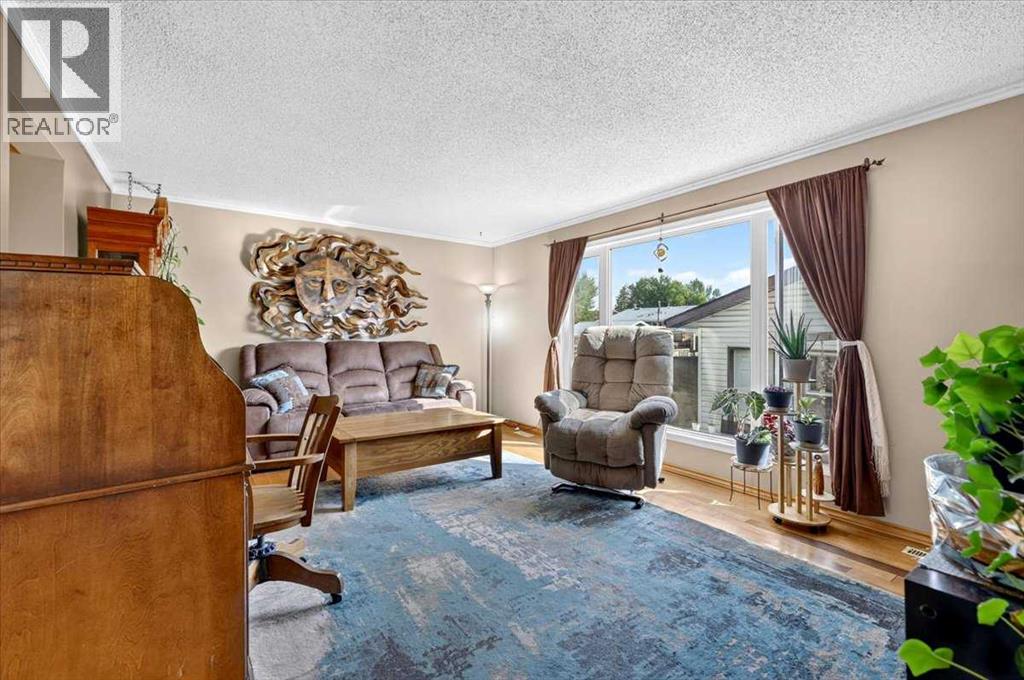 41 Templeson Crescent NE - 4
