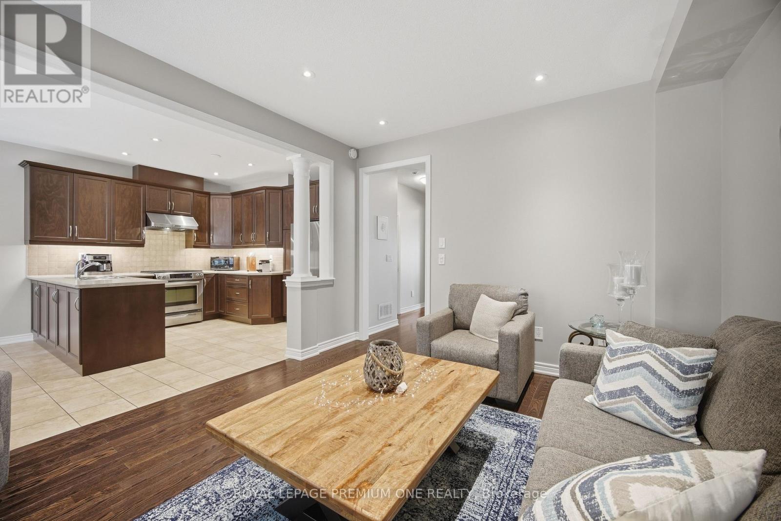 114 BELLINI AVENUE - 17