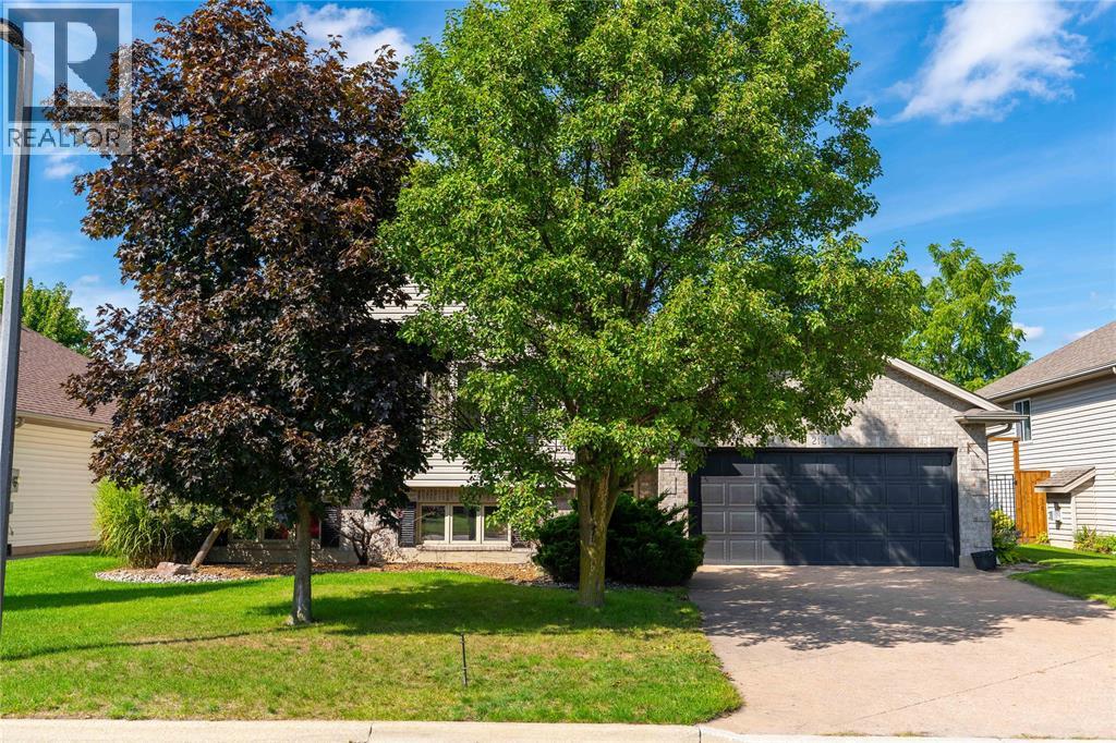 214 OMAHA DRIVE, St Clair — photo 3
