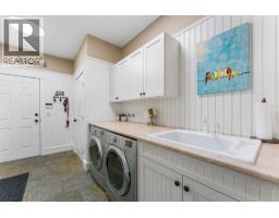 690 Devonian Avenue, Kelowna, BC V1W5C2 Photo 42
